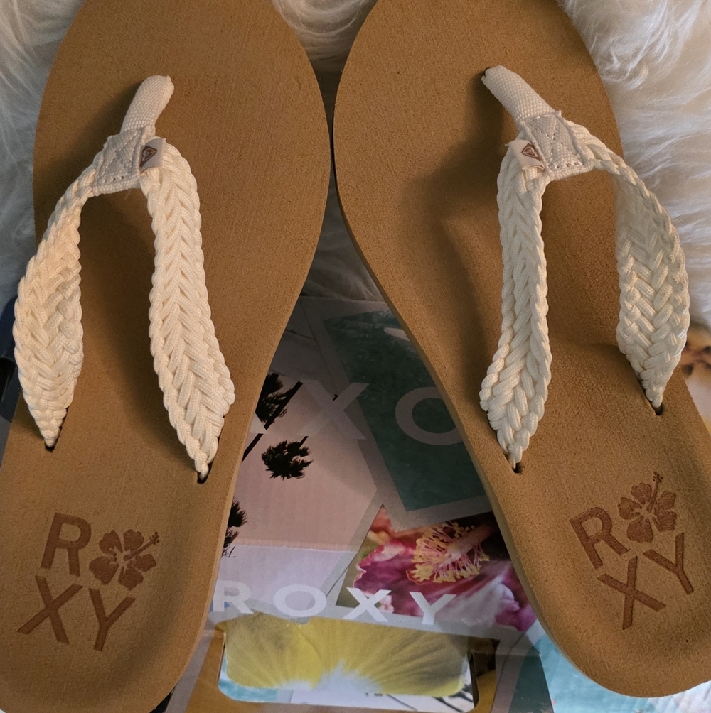 Roxy Cream Braided Sandals | Size 8 | Like New In Box
